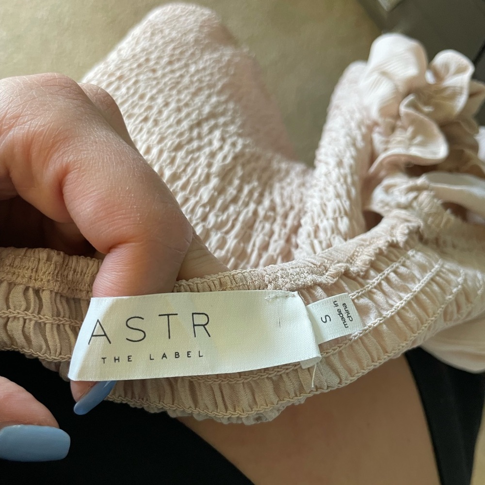 Astr Ruched Blouse Small - Picture 7 of 7